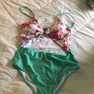 One piece cutout bathing suit